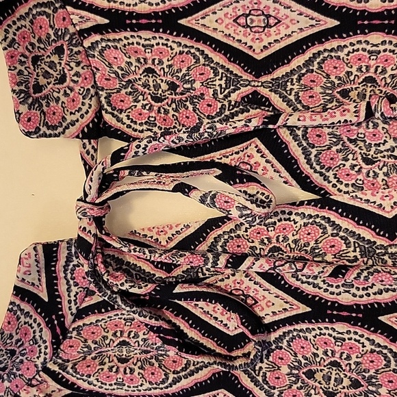 HM Navy Fuchsia Diamond Drop Tie Front Top - Large - Picture 2 of 3